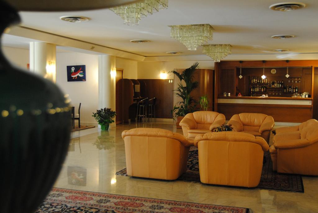 Hotel Bassetto Ferentino Exterior photo